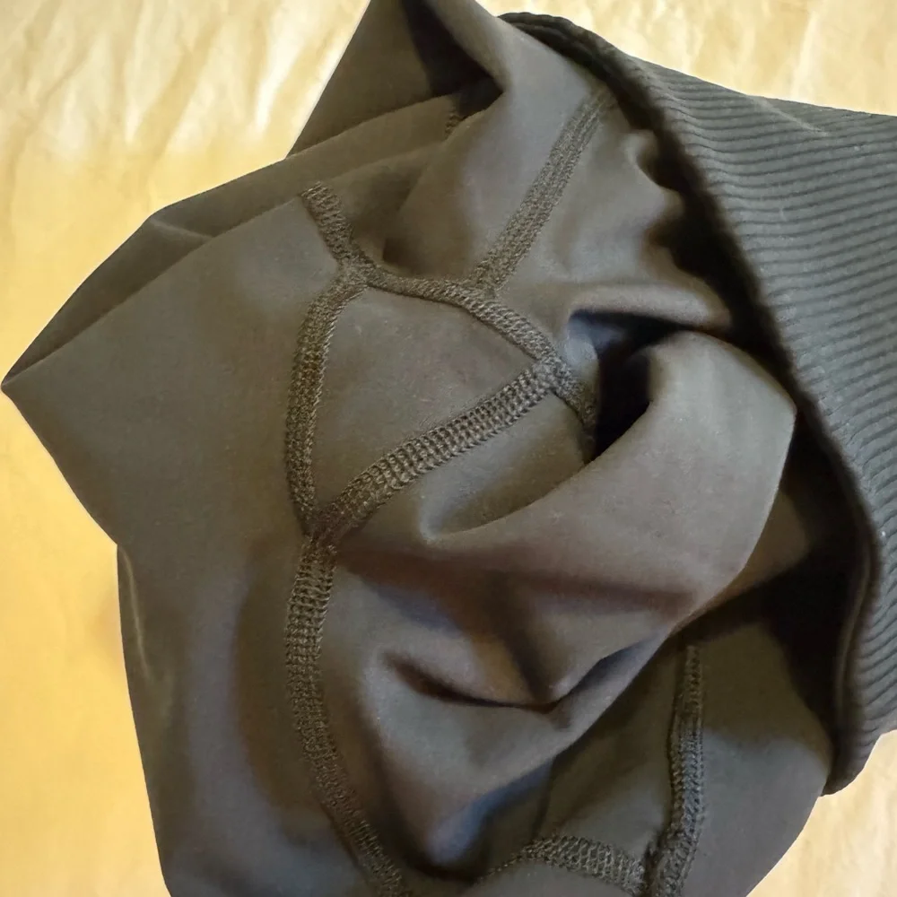 Vuori Inversion Shorts - Picture 5 of 5